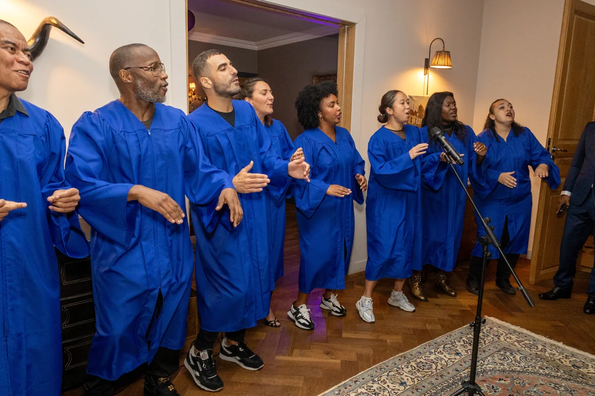 Live singers - Choir