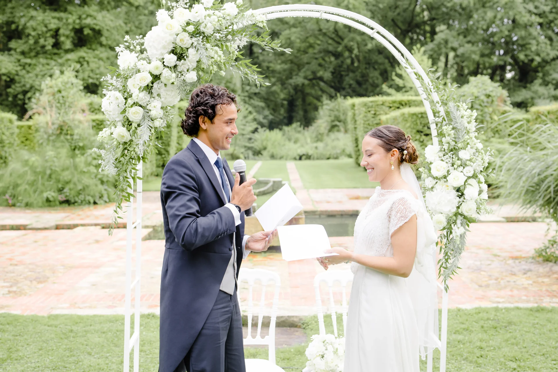 Wedding Celebrant - Les Cérémonies de Mélanie